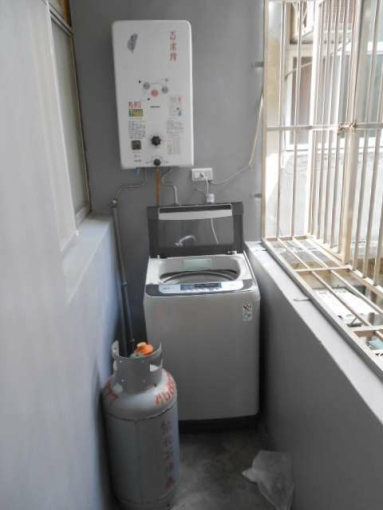 免仲介費 中原夜市旁公寓無電梯5樓3大房便宜出租（第3張）
