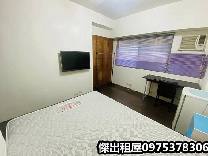 傑出租屋/藝文社區電梯,免追垃圾車,可租汽車位! - Image 4