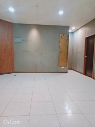 實木窗台，禪風水泥牆風格（第1張）