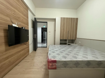 大里二期一卡皮箱入住精美全新電梯套房（第1張）