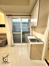 類一房一廳🉑️租補💟走路到LALAPORT💟陽台獨洗曬💟雙門冰箱💟子母車、飲水機（第5張）