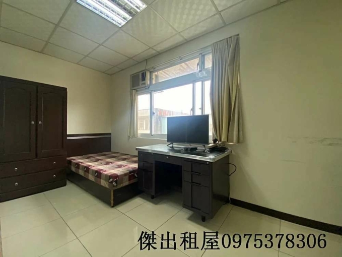傑出租屋/近開南平價套房,冷氣已更新 - Image 2