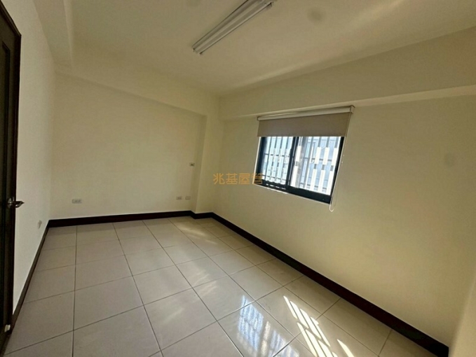 兆基社會住宅🏡北斗全新透天門前有大車庫（第4張）