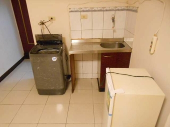 免仲介費 近桃園火車站及市政府公寓3樓網路大套房出租 只付電費（第4張）