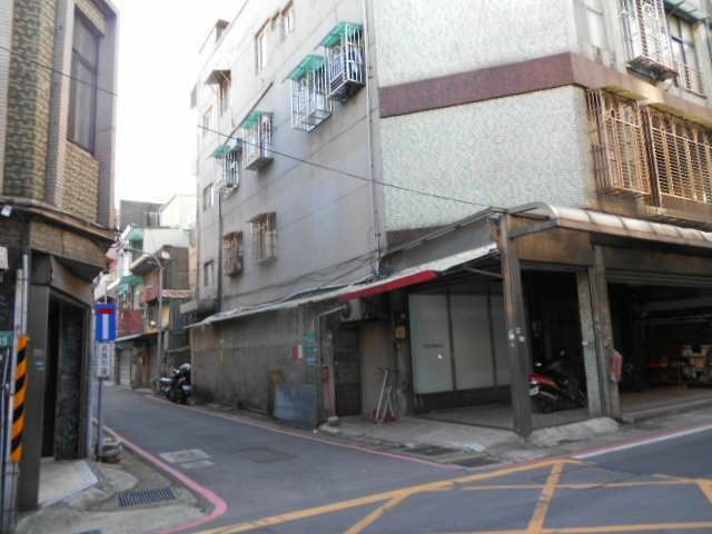 免仲介費 近桃園火車站及市政府公寓3樓網路大套房出租 只付電費（第11張）