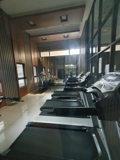 2廳房雙衞附家俱平車位，高樓層美大樓（第5張）