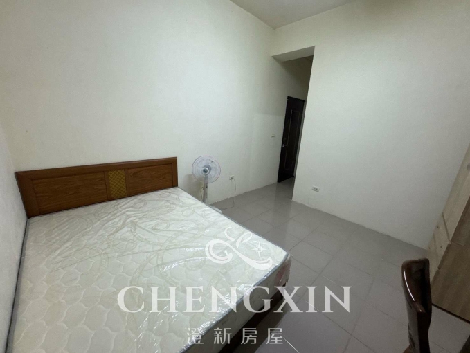 🎉高翠路超夯地段〰️有電梯〰️超低租金〰️分離式冷氣〰️飲水機〰️垃圾集中🎉 - Image 3