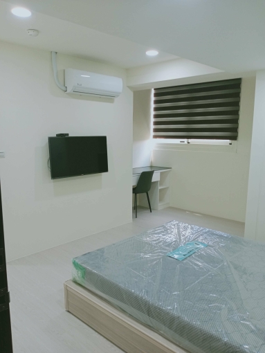 教育大學電梯大樓 全新裝潢套房0982288168林 - Image 1