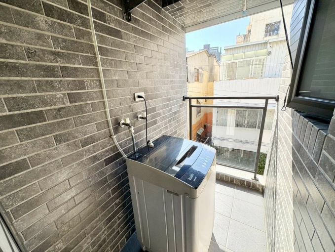 北屯區質感秒殺套房🔥超大陽台獨洗💓衛浴開窗✨可租補🎊（第4張）