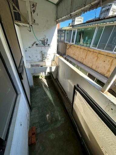 ★獨立陽台★世新大學★租補★台水電計費★超大露台★（第6張）