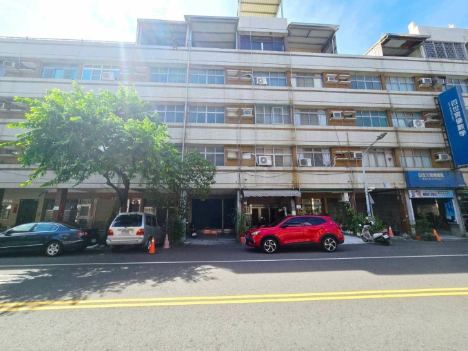 文山/澄清/騎樓透天店面 - Image 2