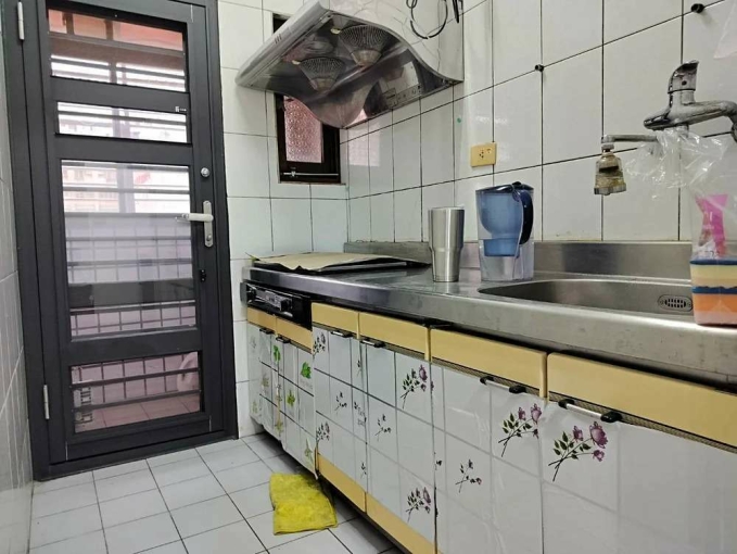 光明國中溫馨美2房~家具電全配~衛浴開窗 - Image 4