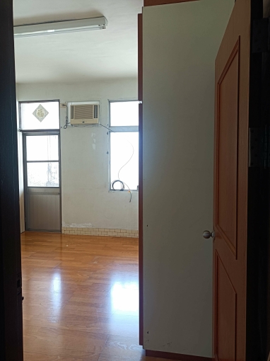 1000元的首月優惠,透天二樓雙間雅房,有各自有陽台與冷氣(第2張)