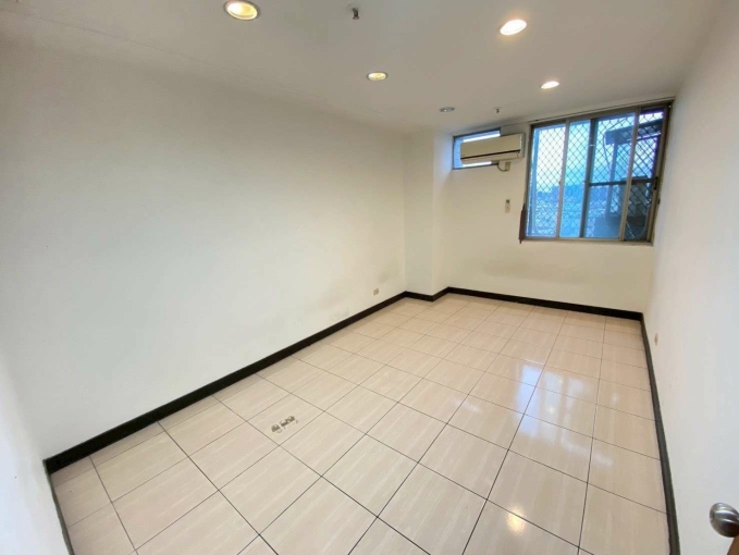 廷選好屋✨五房三衛✨超大坪數11+12樓✨可租補可戶籍 - Image 3