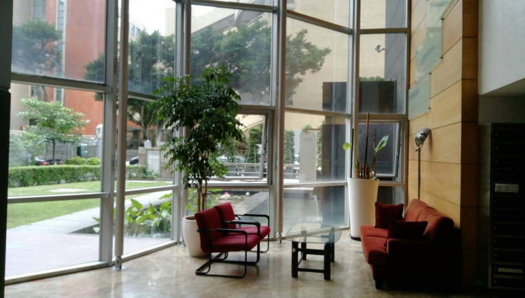 捷運中山國中站景觀套房（第1張）