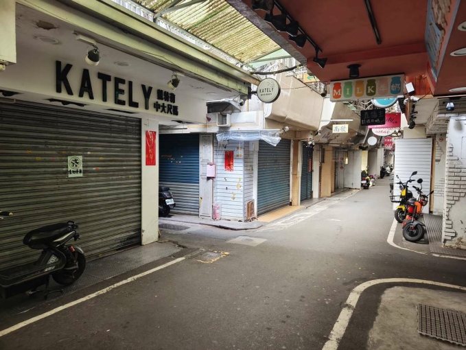 ☆捷運後山埤站☆五分埔店面、人潮多、方正、屋況好（第1張）