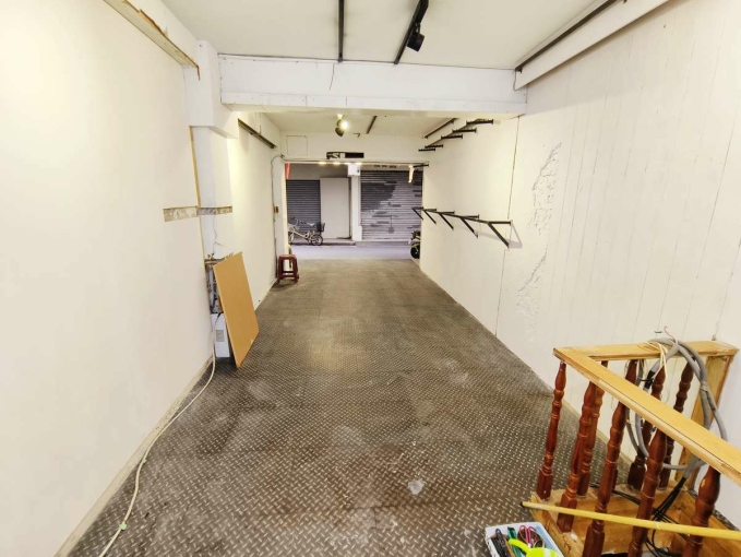 ☆捷運後山埤站☆五分埔店面、人潮多、方正、屋況好（第2張）