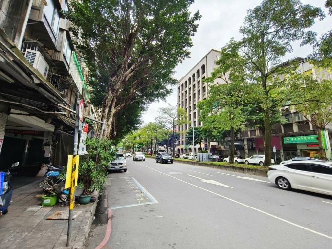 ☆捷運後山埤站☆五分埔店面、人潮多、方正、屋況好（第10張）