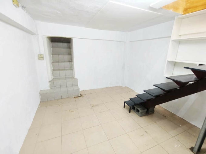 ☆捷運後山埤站☆五分埔店面、人潮多、方正、屋況好（第6張）