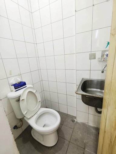 ☆捷運後山埤站☆五分埔店面、人潮多、方正、屋況好（第7張）