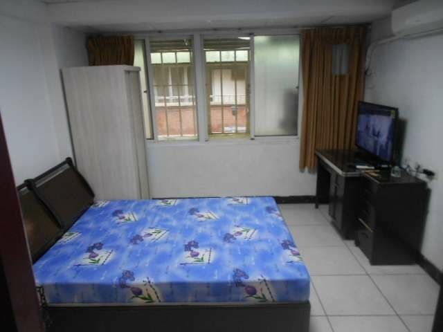 免仲介費 SOGO商圈內公寓4樓新網路套房出租 只另付電費 - Image 1