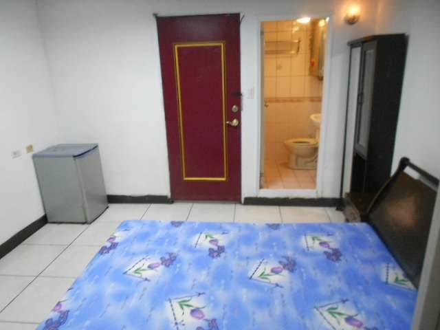 免仲介費 SOGO商圈內公寓4樓新網路套房出租 只另付電費 - Image 4