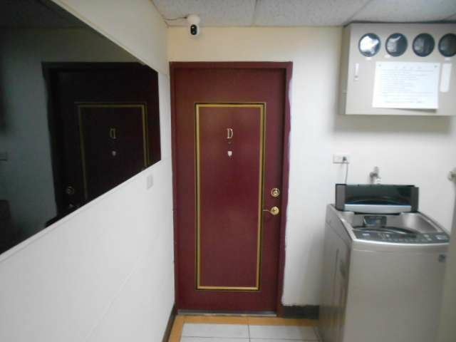 免仲介費 SOGO商圈內公寓4樓新網路套房出租 只另付電費 - Image 8