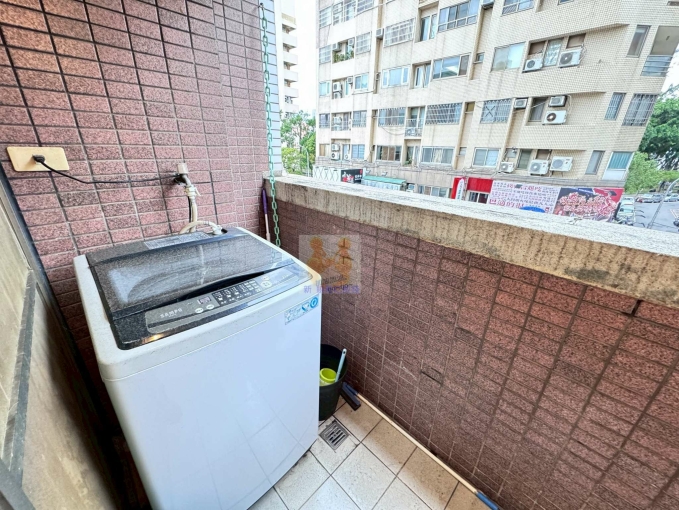 五期公益精誠蘇活大街有陽台電梯大套房類一房一廳~可寵可租補 - Image 10