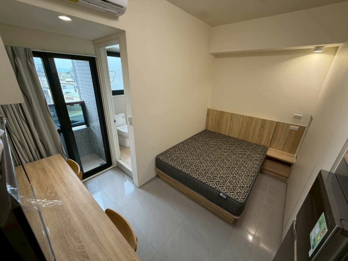 租補☆全新電梯套房☆機車位☆子母車（第1張）