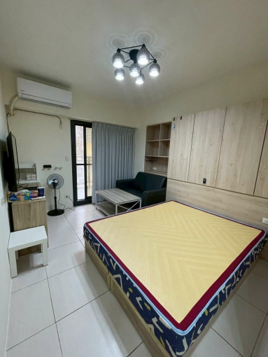 西裝快皺掉了✨可租補✨陽台獨洗💕近火車站 lalaport⚡宇你相見（第1張）