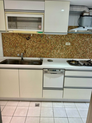 新店市區別墅 三房二廳三衛大陽台 裕隆商城 - Image 5