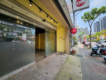 中山路正馬路透天金店面．適診所或生活百貨連鎖加盟店速洽（第2張）