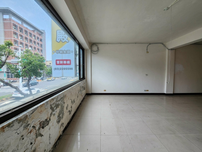 中山路正馬路透天金店面．適診所或生活百貨連鎖加盟店速洽（第7張）