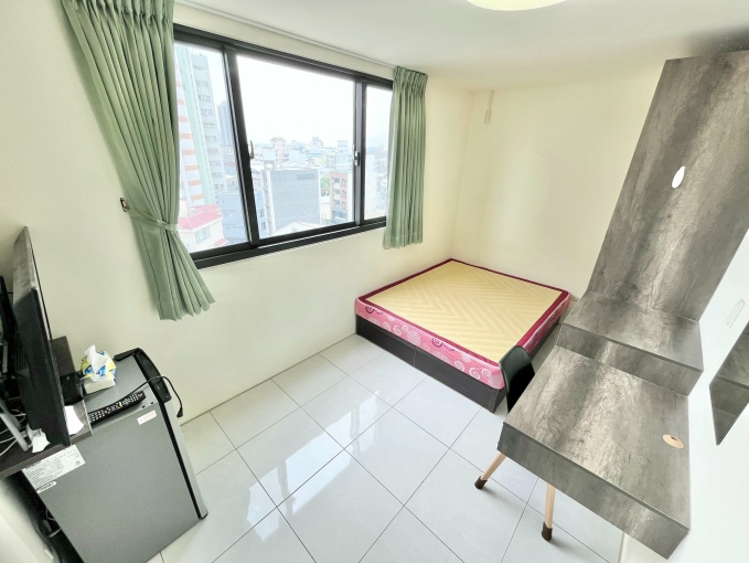 陽台獨洗🍀租屋補助🍀電梯🍀飲水機🍀子母車🍀機車位🍀可短租半年（第1張）