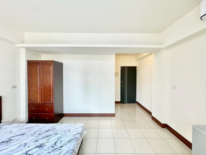 嶺東✨小陽台❤️垃圾桶💕機車位 - Image 9