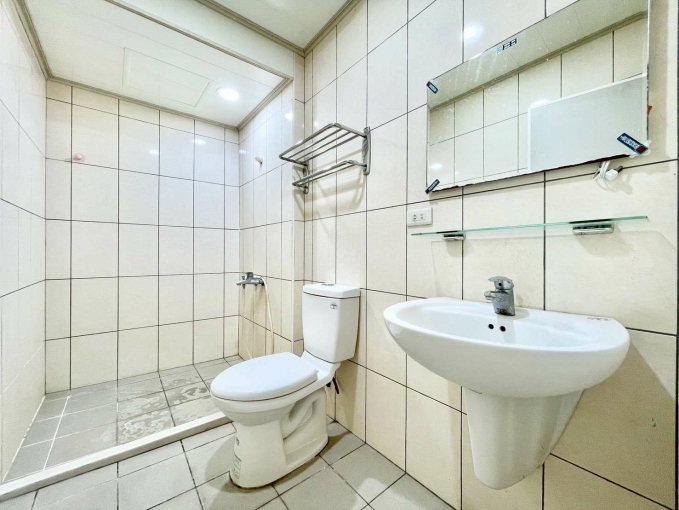 嶺東✨小陽台❤️垃圾桶💕機車位 - Image 6