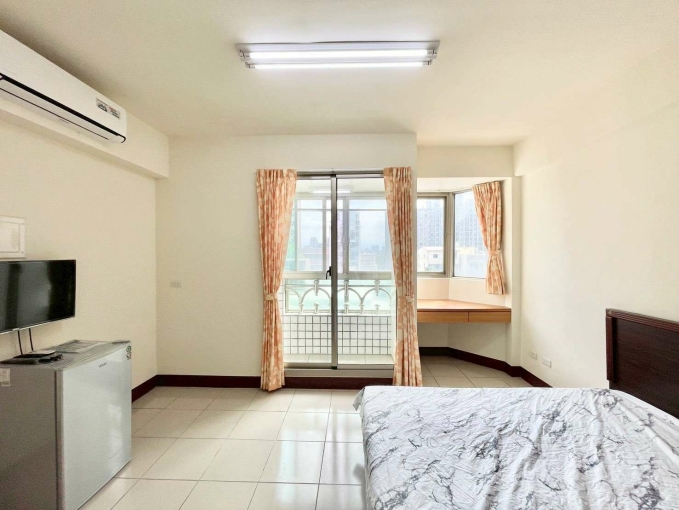 嶺東✨小陽台❤️垃圾桶💕機車位 - Image 5