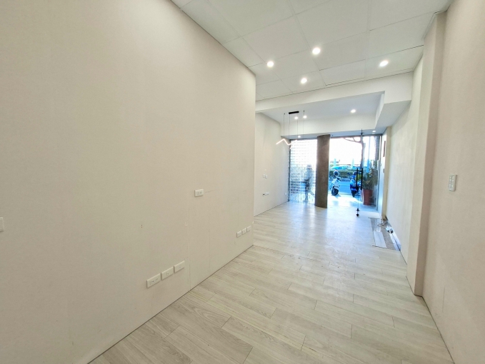 近一中商圈☆超好停車☆適合文書工作室☆美甲美睫☆網購辦公☆服飾業（第5張）