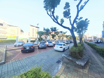 近一中商圈☆超好停車☆適合文書工作室☆美甲美睫☆網購辦公☆服飾業（第11張）