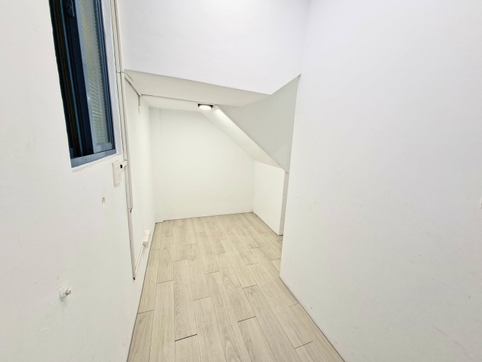 近一中商圈☆超好停車☆適合文書工作室☆美甲美睫☆網購辦公☆服飾業（第9張）