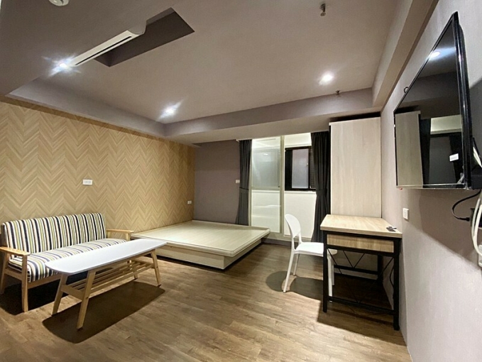 ⭐️台北橋捷運陽台套房/可寵物可補助/代收包裹(第14張)