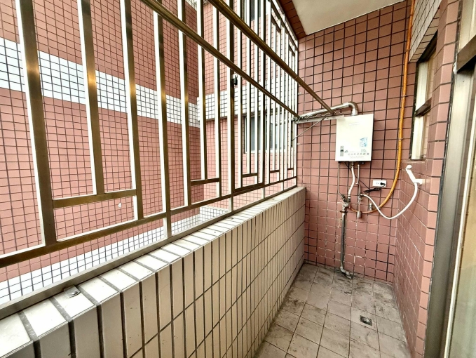 專-中華路商圈｜兵仔市芳鄰亦可當「金店住」工作室喔（第13張）