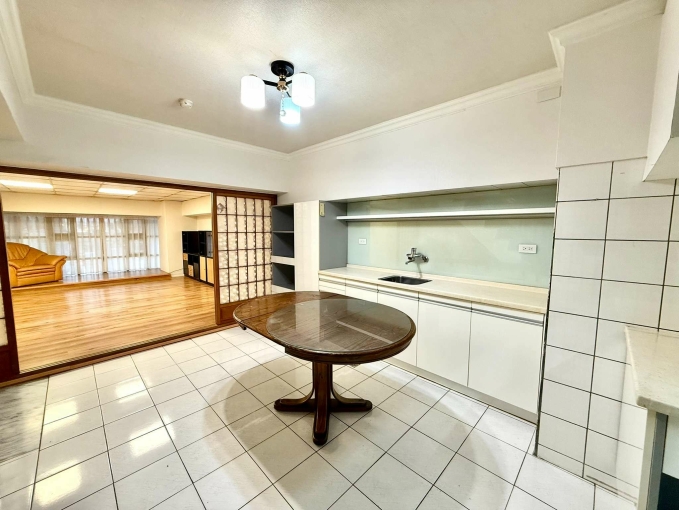 專-中華路商圈｜兵仔市芳鄰亦可當「金店住」工作室喔（第11張）