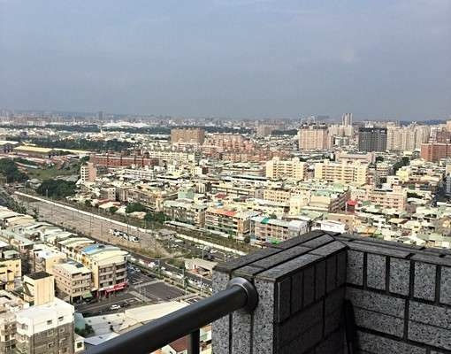 近輕軌站高樓層、三面採光三大陽台、衛浴開窗含車位（第7張）