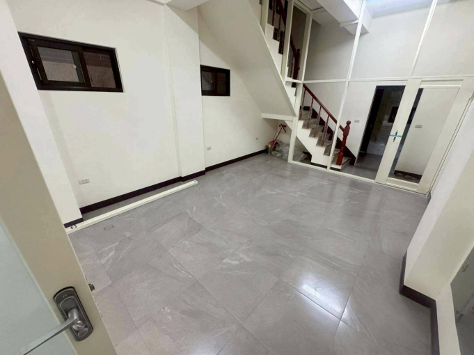 租客勞基法免費諮詢💖潭子74交流道、機捷 || 黃金店面（第7張）