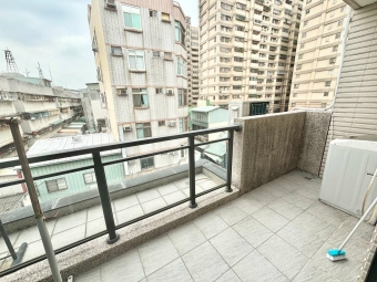 更衣室#大空間#一中旱溪#一層兩戶#陽台獨洗曬#衛浴開窗 - Image 10