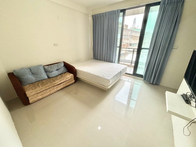 更衣室#大空間#一中旱溪#一層兩戶#陽台獨洗曬#衛浴開窗 - Image 2