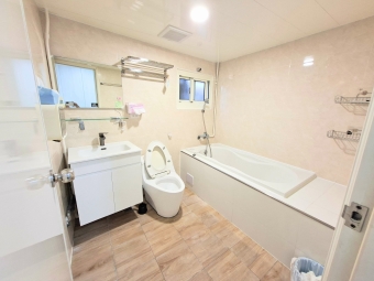 全新完工@正一房一廚一衛@大金變頻冷氣☆電動沙發～（第13張）