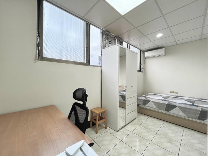 租補☆中華夜市☆大金變頻冷氣☆飲水機☆子母車（第2張）