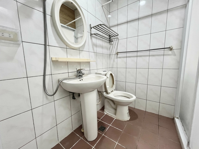 租補☆中華夜市☆大金變頻冷氣☆飲水機☆子母車（第12張）